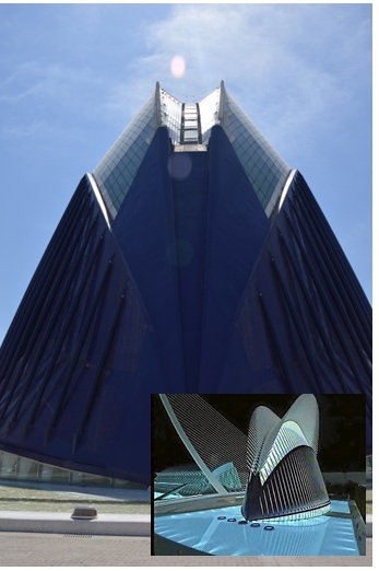 La imagen principal es el estado actual de el Ágora. Abajo, una recreación de cómo tendría que ser. |L.Osset; Video Open 500.